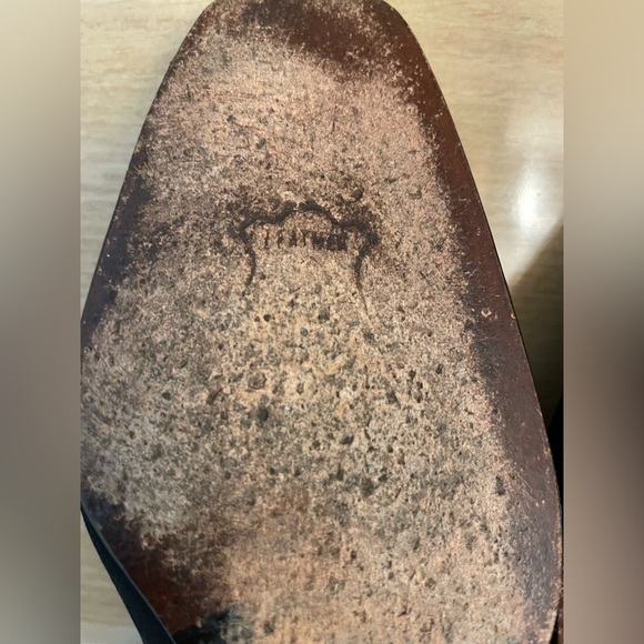 Stuart Weitzman women’s black fabric heels with leather soles size 6 1/2 B - Picture 9 of 10